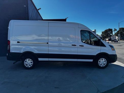 Used 2020 Ford Transit 250 Medium Roof RWD image 16