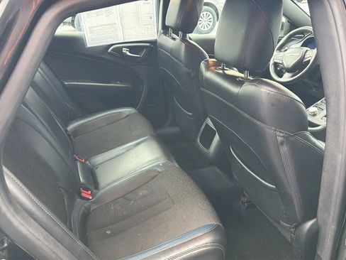Used 2016 Chrysler 200 S image 12