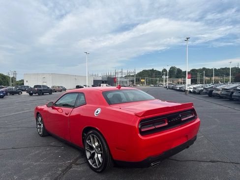 Used 2022 Dodge Challenger GT RWD image 5