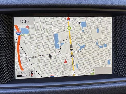 Used 2016 Mercedes-Benz SL 550 550 w/ Driver Assistance Package image 28