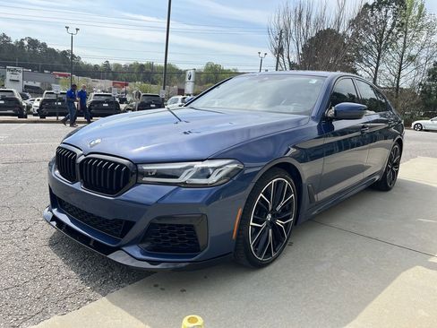 Used 2022 BMW 540i w/ M Sport Package image 2