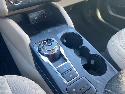 Used 2020 Ford Escape SE Sport image 28