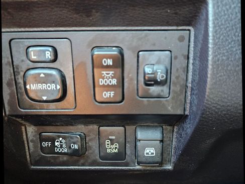 Used 2016 Toyota Tundra Limited image 44