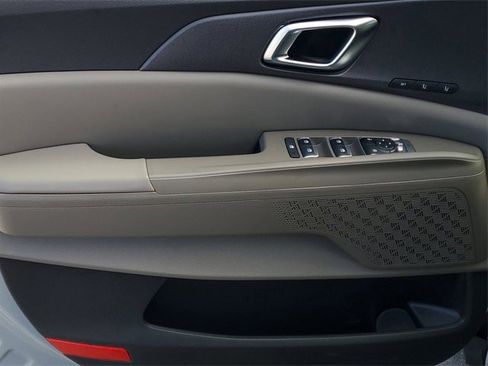 New 2026 Kia Carnival EX image 5