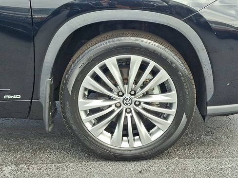 Used 2022 Toyota Highlander Platinum image 8