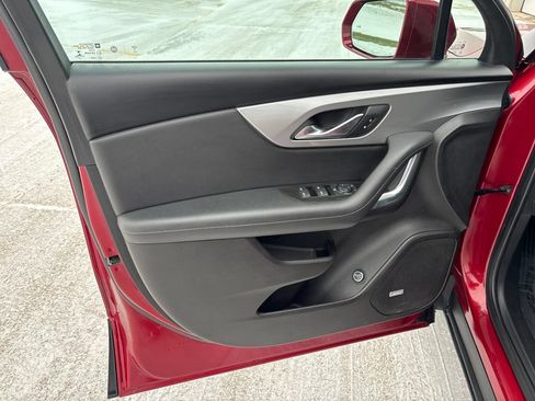 Used 2019 Chevrolet Blazer LT w/ Sound & Technology Package FWD image 8