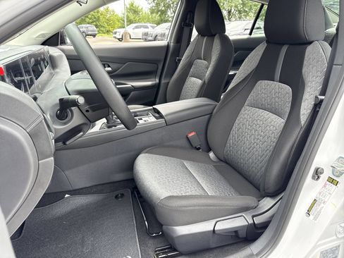 New 2026 Nissan Sentra SV w/ Floor Mat Package FWD image 14