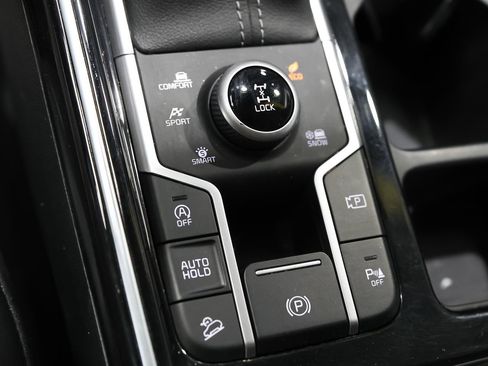 Used 2022 Kia Sorento SX image 17