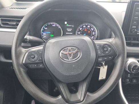 Used 2022 Toyota RAV4 LE AWD/4WD image 14
