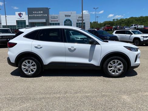 Used 2025 Ford Escape Active w/ Cold Weather Package AWD/4WD image 7