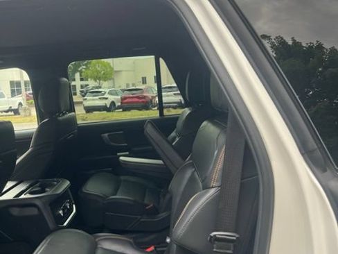 Used 2025 Ford Expedition Tremor AWD/4WD image 10