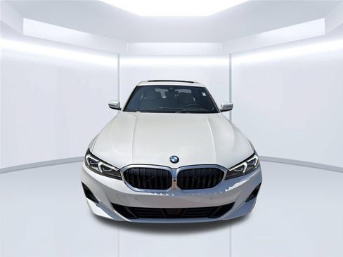 Used 2025 BMW 330i Sedan RWD image 2