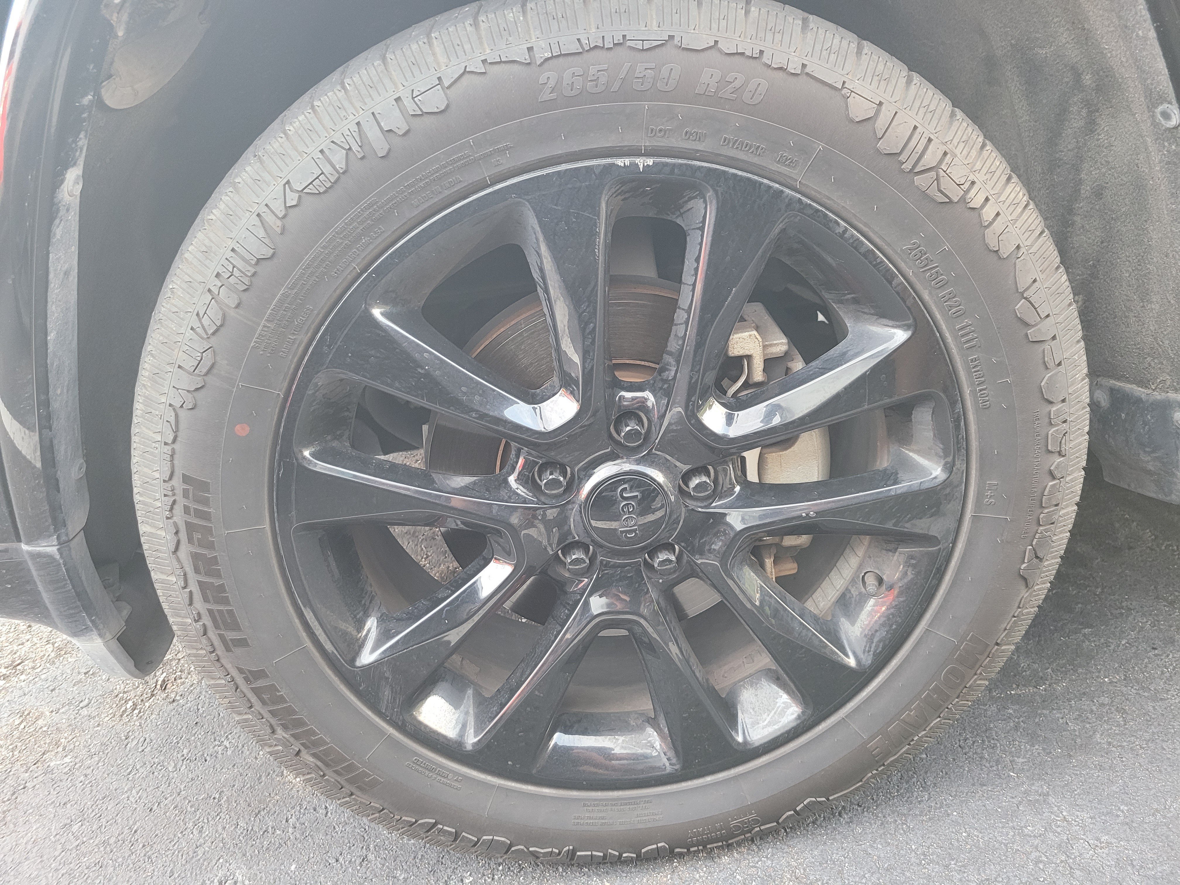 Used 2019 Jeep Grand Cherokee Altitude AWD/4WD image 8