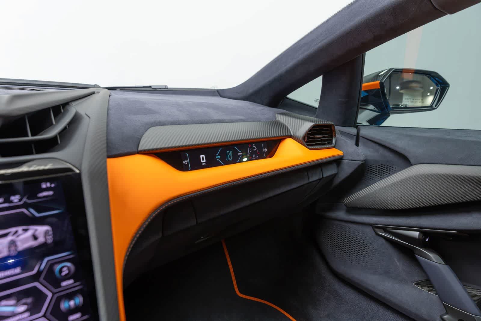 Used 2024 Lamborghini Revuelto AWD/4WD image 30