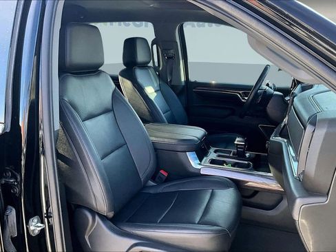 Used 2023 Chevrolet Silverado 1500 LTZ image 31