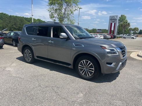 Used 2022 Nissan Armada SL RWD image 1