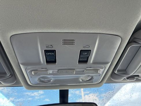 Used 2014 Toyota RAV4 XLE image 17