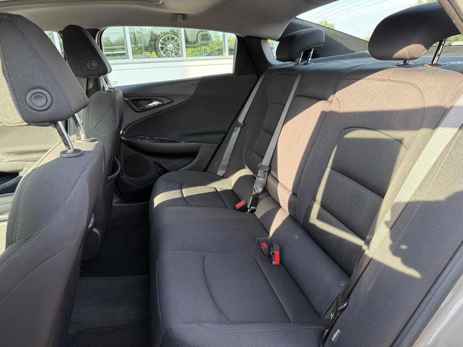 Used 2024 Chevrolet Malibu LT FWD image 35