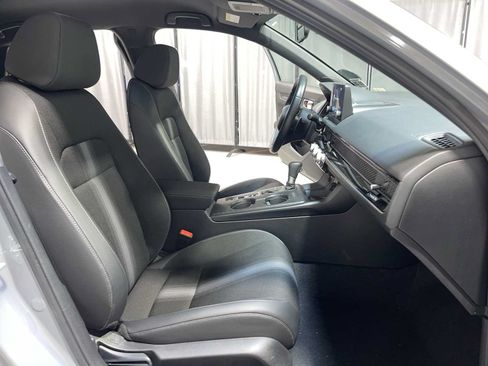 Used 2025 Honda Civic Sport image 14