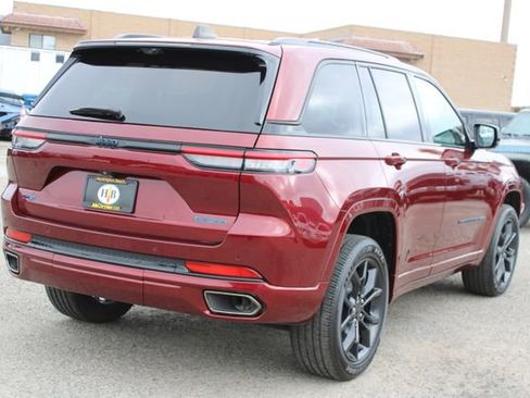 Used 2023 Jeep Grand Cherokee 30th Anniversary image 5