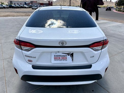 Used 2021 Toyota Corolla LE w/ Carpet Mat Package (TMS) image 4