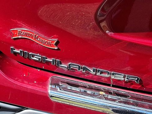 Used 2021 Toyota Highlander Platinum image 28