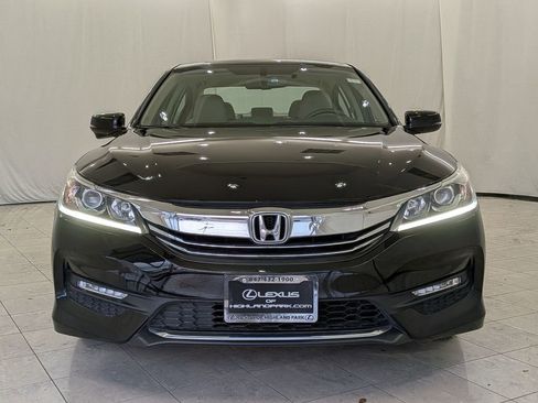 Used 2017 Honda Accord EX-L image 3