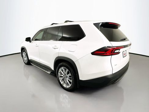 Used 2026 Toyota Grand Highlander AWD image 7