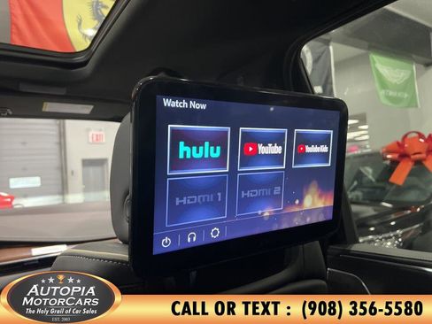Used 2024 Cadillac Escalade Premium Luxury AWD/4WD image 26