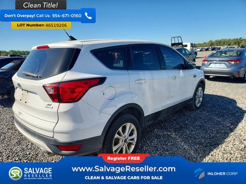 Used 2019 Ford Escape SE image 4