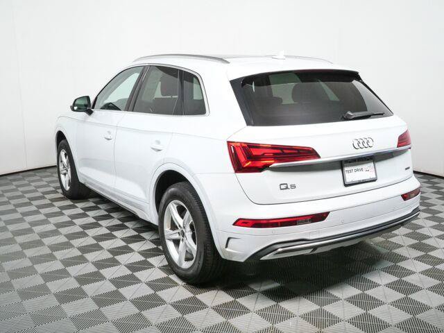 Used 2024 Audi Q5 2.0T Premium w/ Convenience Package AWD/4WD image 29