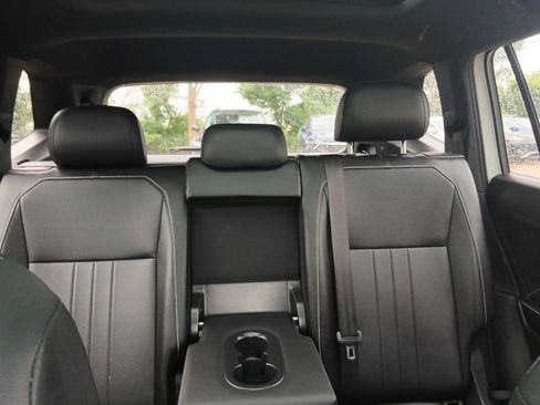 Used 2024 Volkswagen Tiguan SE R-Line FWD image 22