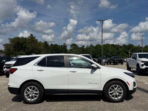 Used 2023 Chevrolet Equinox LT FWD image 7