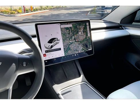 Used 2022 Tesla Model 3 Long Range AWD/4WD image 6