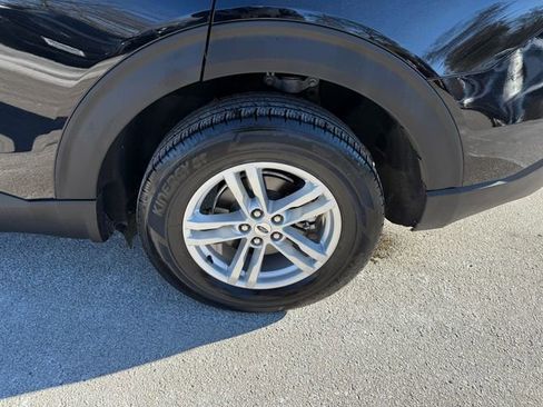 Used 2022 Ford Explorer XLT w/ Equipment Group 202A image 23