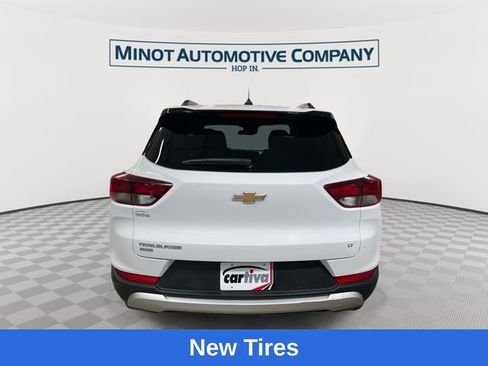 Used 2025 Chevrolet TrailBlazer LT AWD/4WD image 7