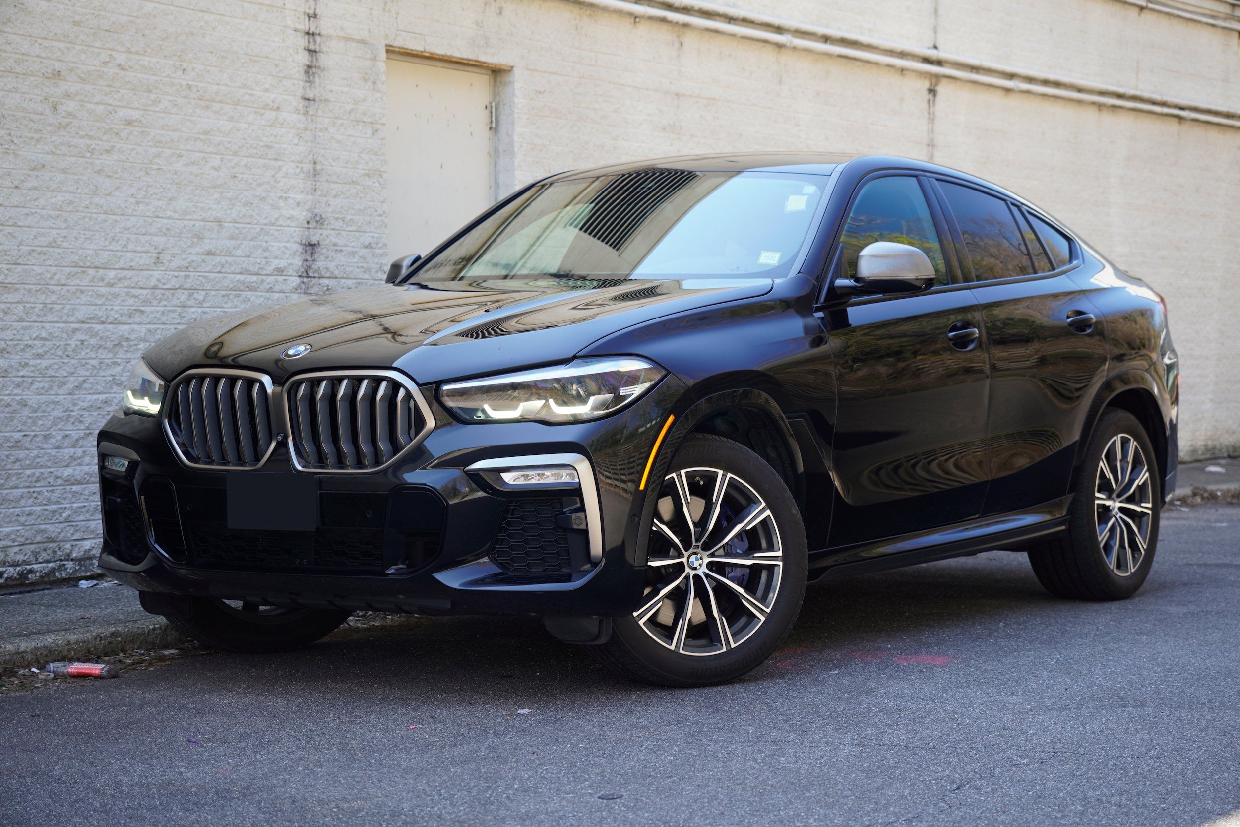 Used 2021 BMW X6 M50i w/ Premium Package AWD/4WD image 2