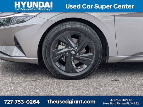 Used 2023 Hyundai Elantra SEL image 10