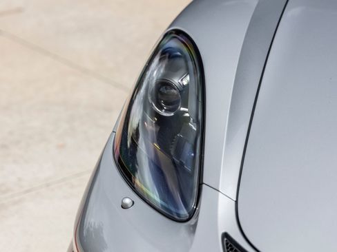 Used 2020 Porsche 718 Cayman GT4 RWD image 26
