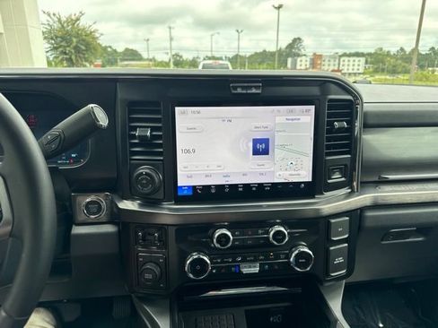 Used 2026 Ford F350 Lariat w/ Lariat Ultimate Package AWD/4WD image 18