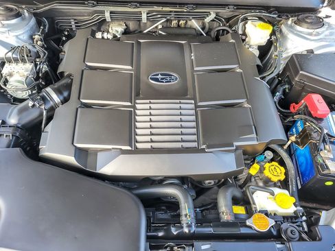 Used 2016 Subaru Outback 3.6R Limited image 23