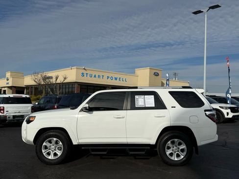 Used 2022 Toyota 4Runner SR5 Premium image 26
