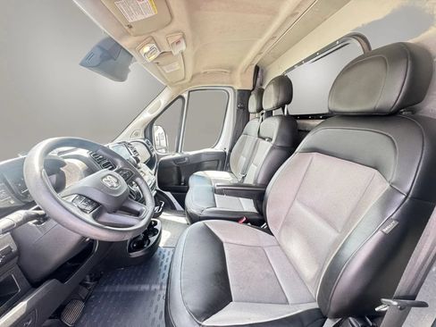 Used 2023 RAM ProMaster 2500 FWD image 11