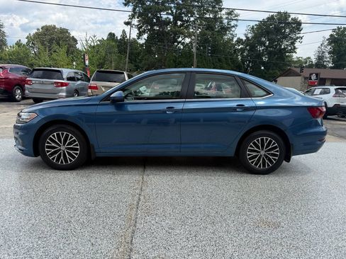 Used 2019 Volkswagen Jetta SE FWD image 4