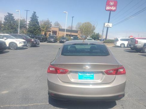 Used 2025 Chevrolet Malibu LT FWD image 33