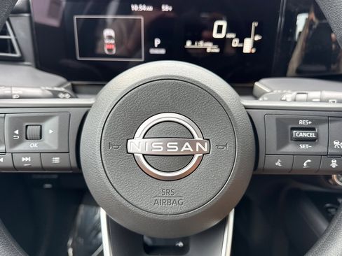 New 2025 Nissan Kicks S image 26