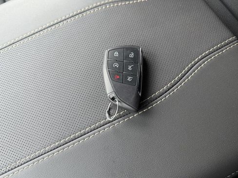 Used 2025 GMC Yukon XL Elevation AWD/4WD image 31