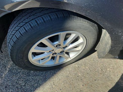 Used 2019 Chevrolet Sonic LT image 9