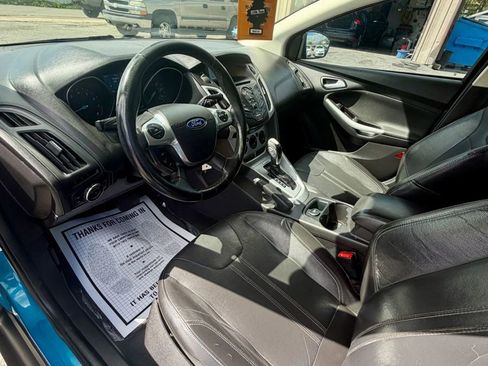 Used 2014 Ford Focus SE w/ Equipment Group 201A FWD image 28
