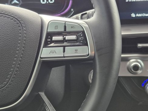 Used 2024 Kia Telluride S w/ S Sunroof Package FWD image 15